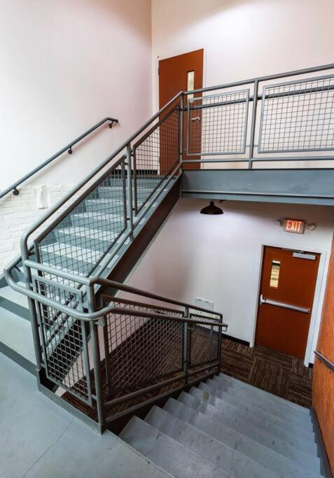 Willa Centric Modern Loft W/ King Beds & Smart Gametable Rochester Zewnętrze zdjęcie