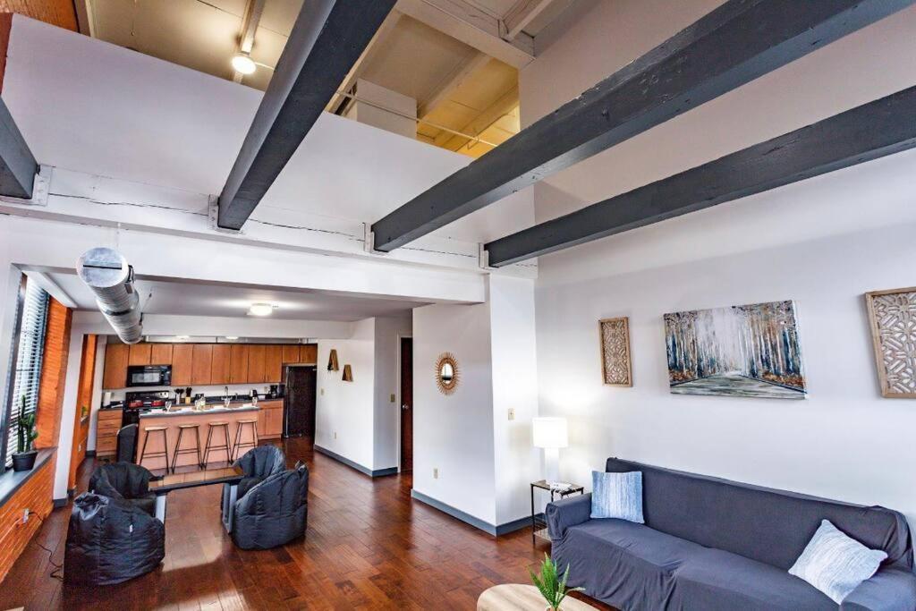 Willa Centric Modern Loft W/ King Beds & Smart Gametable Rochester Zewnętrze zdjęcie